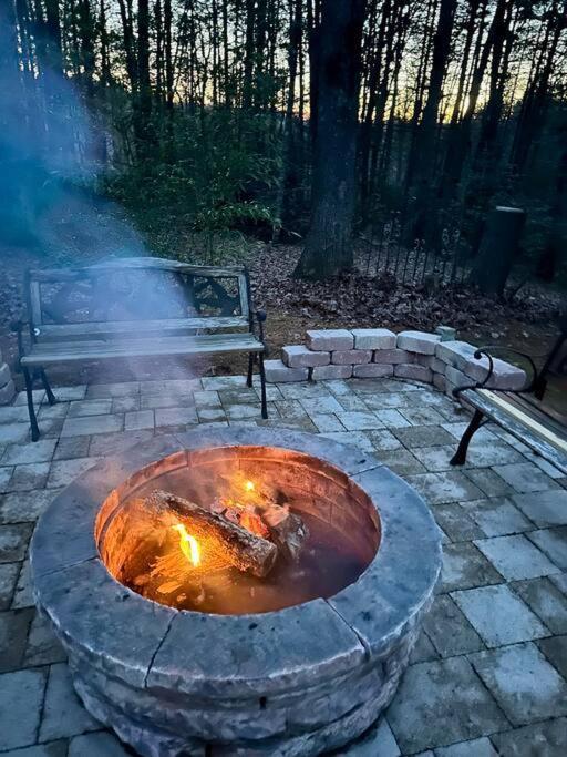 Beautiful & Peaceful Cabin W/ Deck Garden & Fire-Pit Murphy Exteriör bild